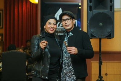 Mr. Dimas & Mrs. Rinny (Aficionados)